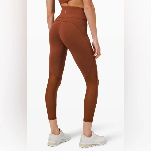 Lululemon Everlux and Mesh High-Rise Tight 25"
Dark Terracotta - Picture 3 of 8